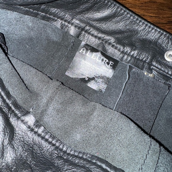 Allure Leather Skirt Size M NWT - Picture 2 of 2